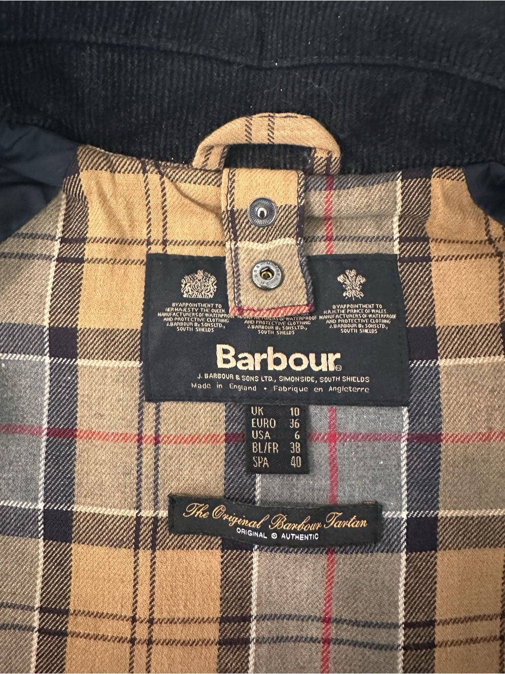 Barbour Women’s Navy Waxed Jacket - Picture 3 of 6